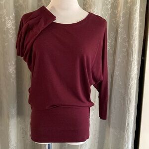 Lucy & Laurel top. Size S.